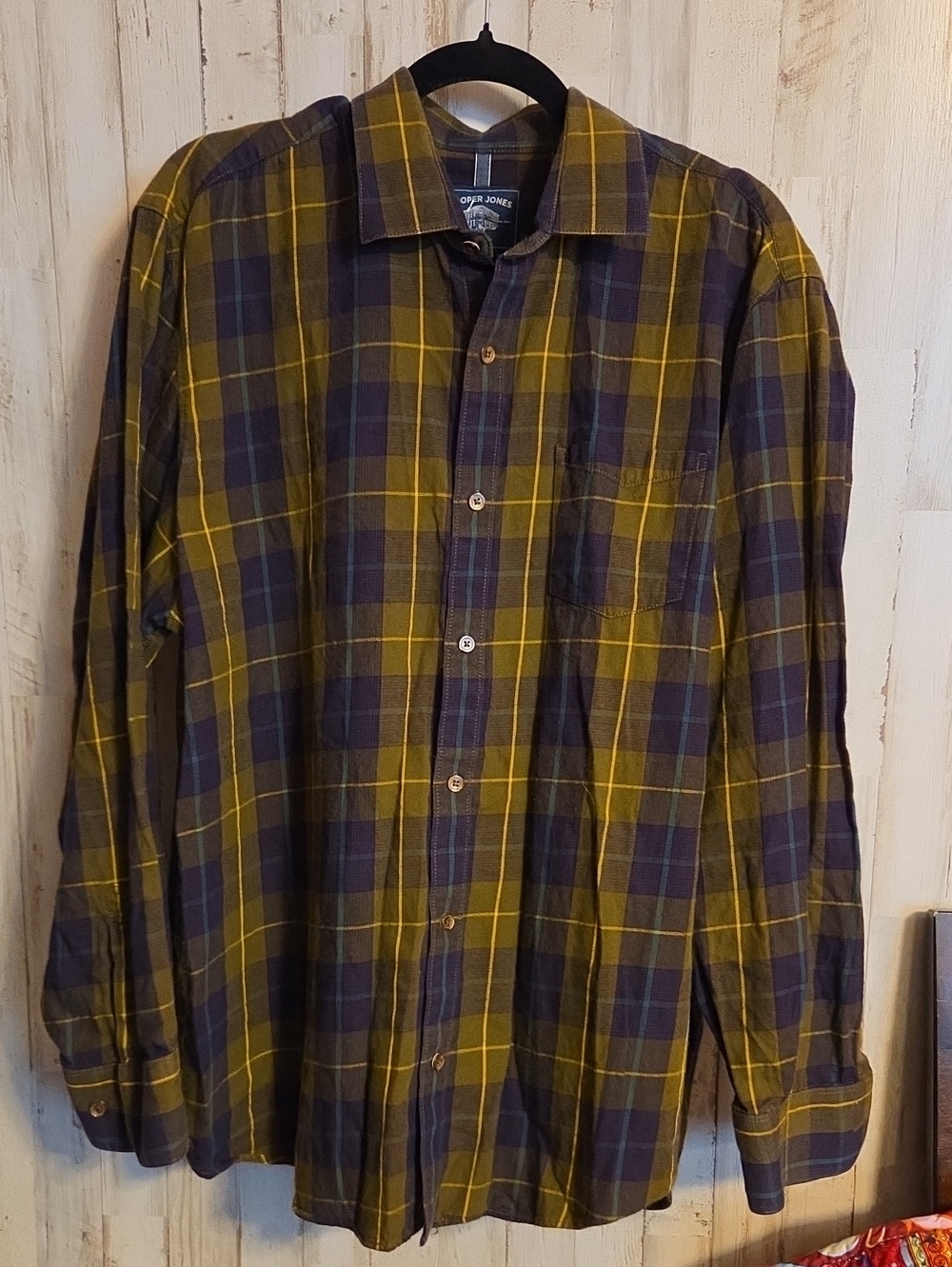 Classic Men's Olive & Navy Plaid Button-Down Shirt - Casual Long Sleeve